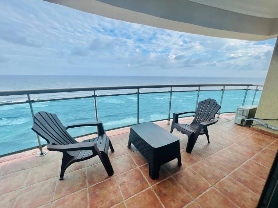 Beach Front Penthouse In Exclusive Tower 산토도밍고 외부 사진