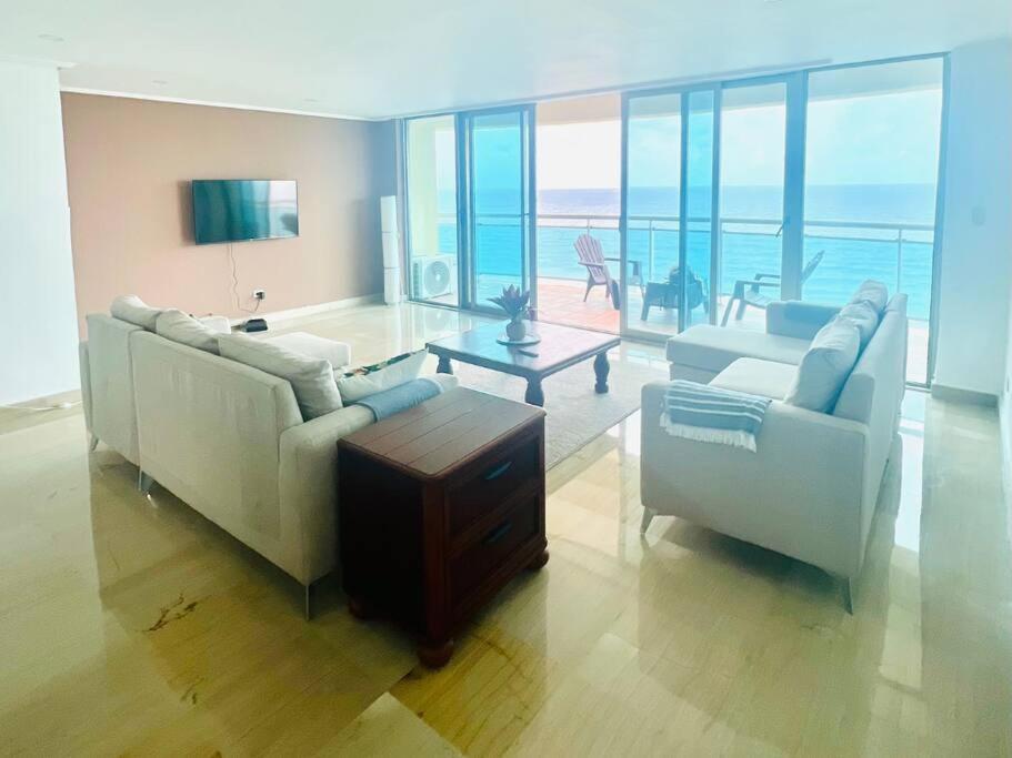 Beach Front Penthouse In Exclusive Tower 산토도밍고 외부 사진