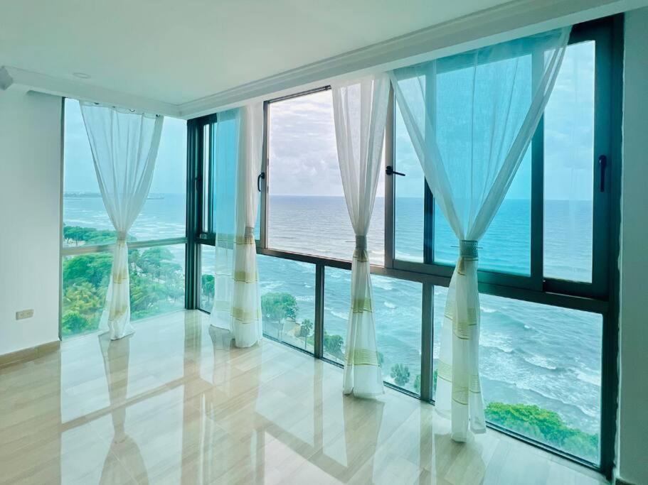 Beach Front Penthouse In Exclusive Tower 산토도밍고 외부 사진