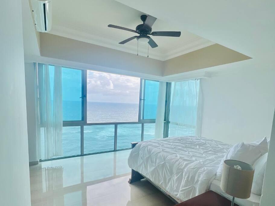 Beach Front Penthouse In Exclusive Tower 산토도밍고 외부 사진