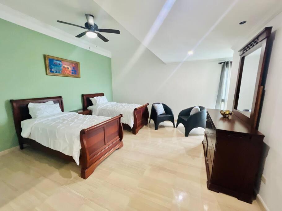 Beach Front Penthouse In Exclusive Tower 산토도밍고 외부 사진
